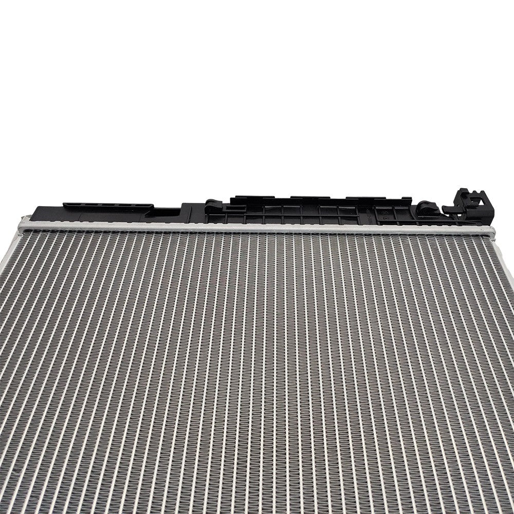 Left Driver Side Radiator For 2017 2016-2019 BMW 740i 3.0L 530i 540i 17118576997