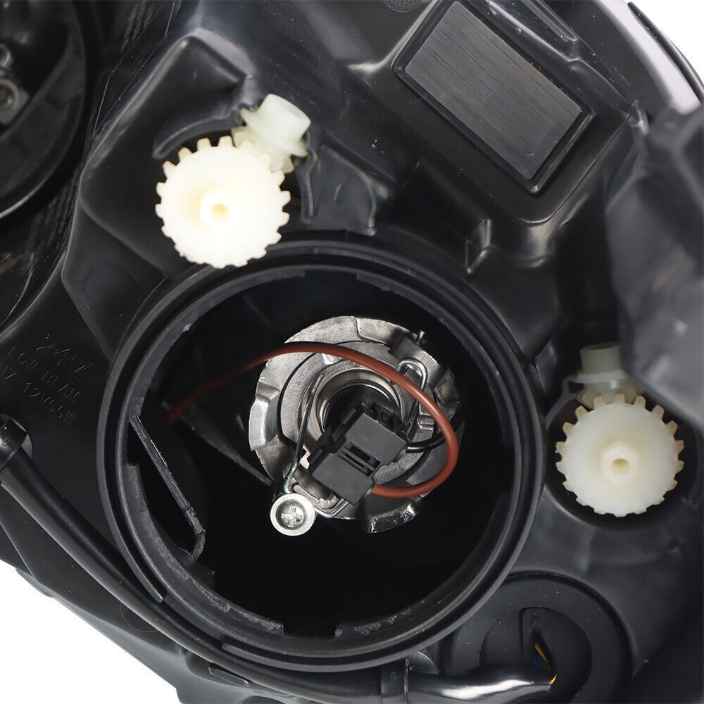 Right Headlight For 2019 2020 Chevrolet Malibu Halogen Type Headlamp