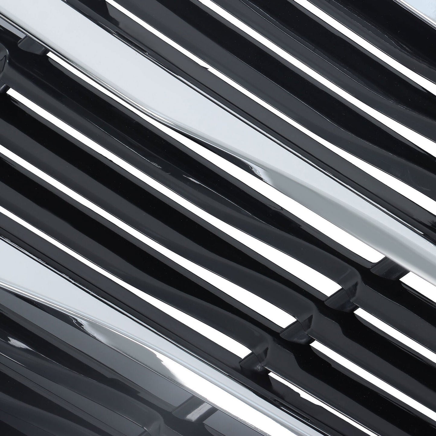 Front Upper Bumper Grille Chrome 22879627 For 2015-2019 Cadillac ATS