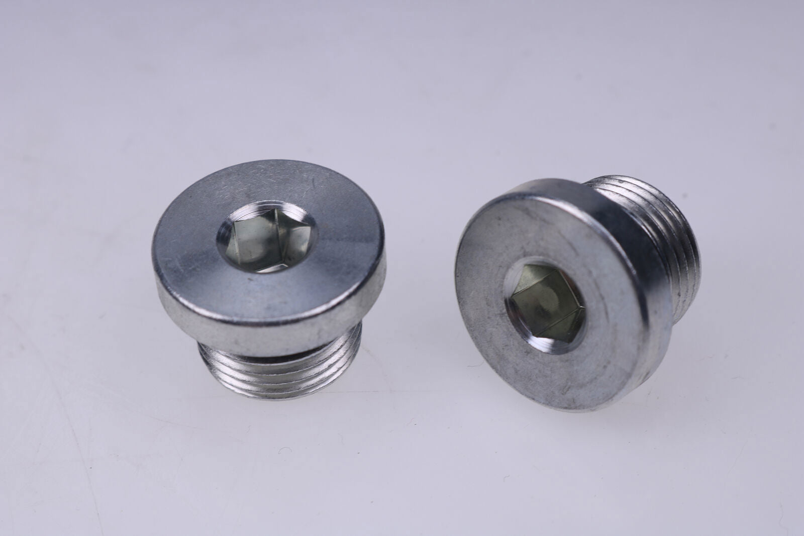 New Oil Drain Plug 2203739 2203738 For Polaris Sportsman RZR Ranger 570 500 1000
