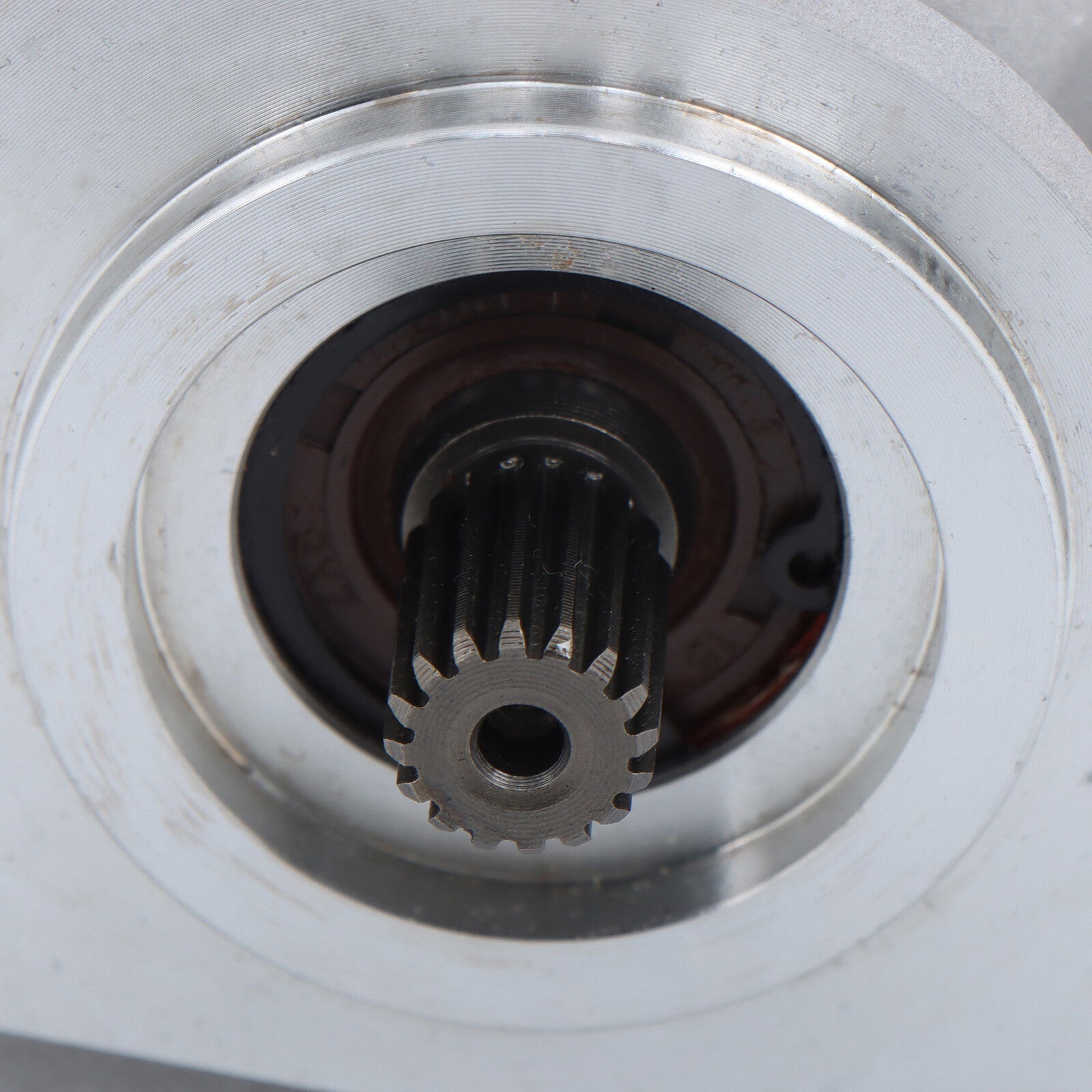 Hydraulic Pump TC050-36440 for Kubota L3940 L4240 L4330 L5240 MX5000DT MX5200