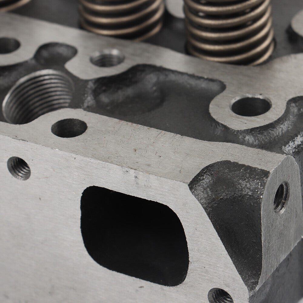 D722 Complete Cylinder Head For Kubota Bobcat D722 Engine 16689-03049