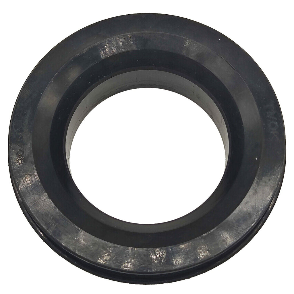 Front Axle Oil Seal 34070-13370 for Kubota L3830 L4200DT L4300DT L4400DT L4400H