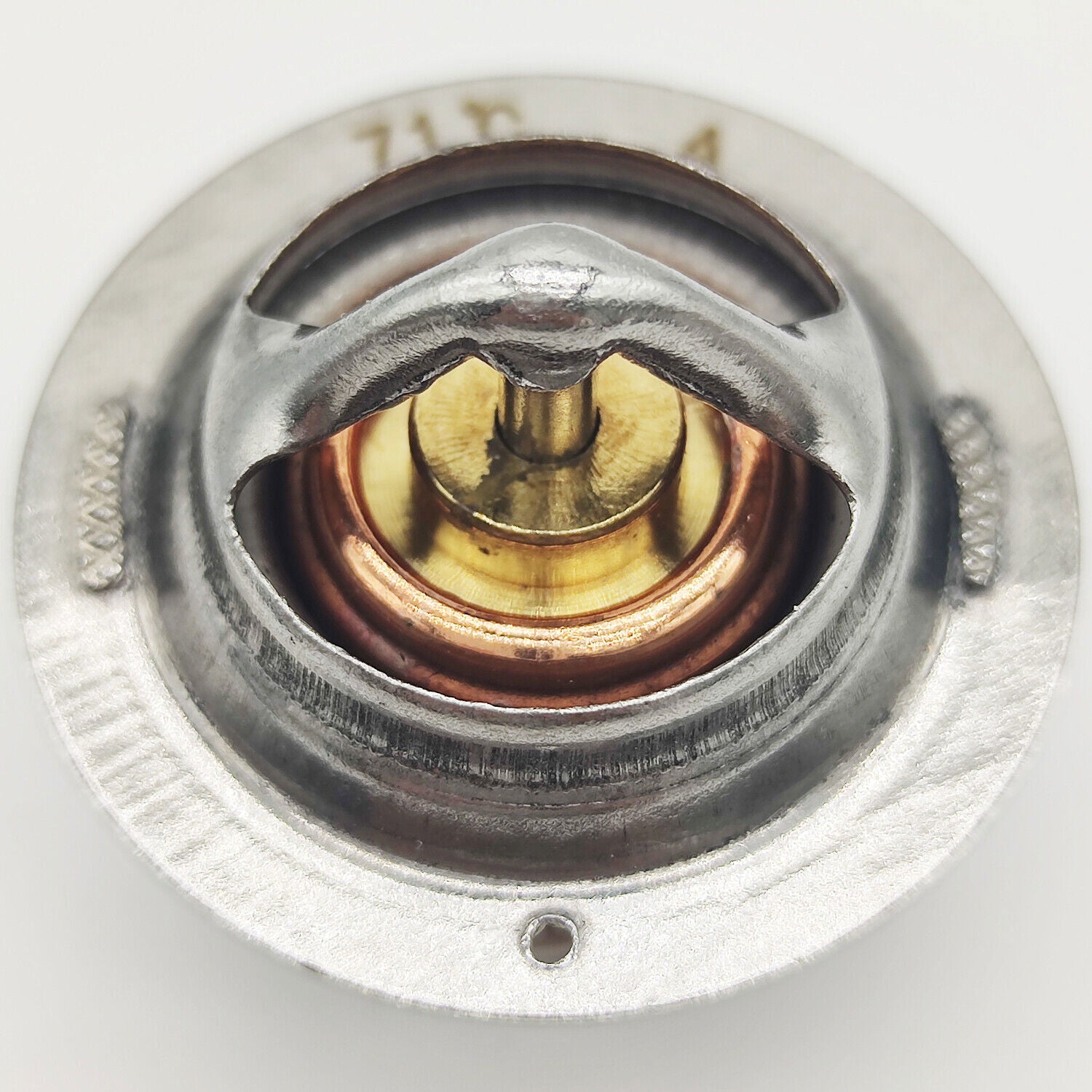 71℃ Thermostat for Kubota V2203 V1505 V1702 D1703 D1402 D1403 D1302 DH1101 D1301
