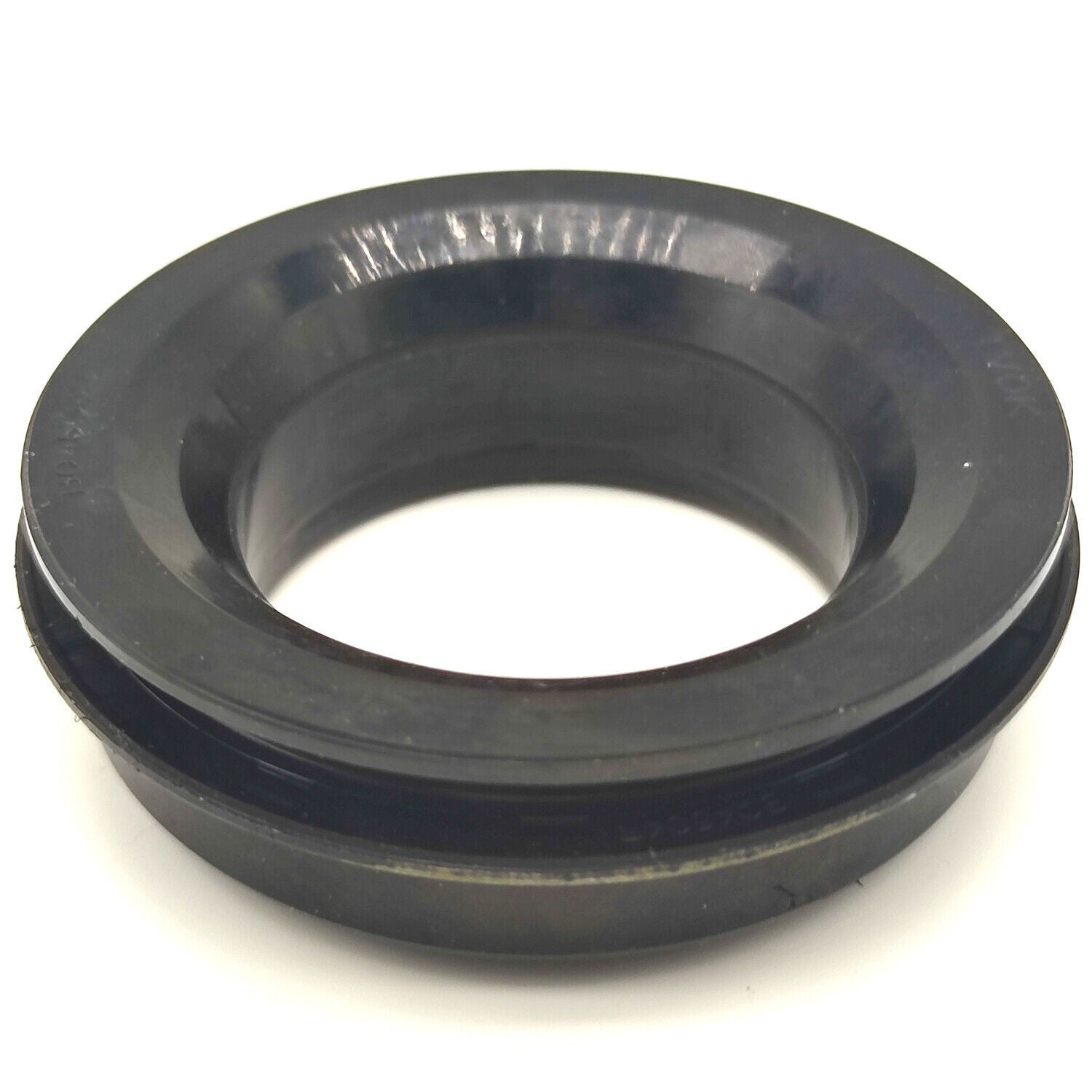 Front Oil Seal for Kubota L2501D L2501H L2800DT/HST L2900DT L2900DT-GST L3200DT