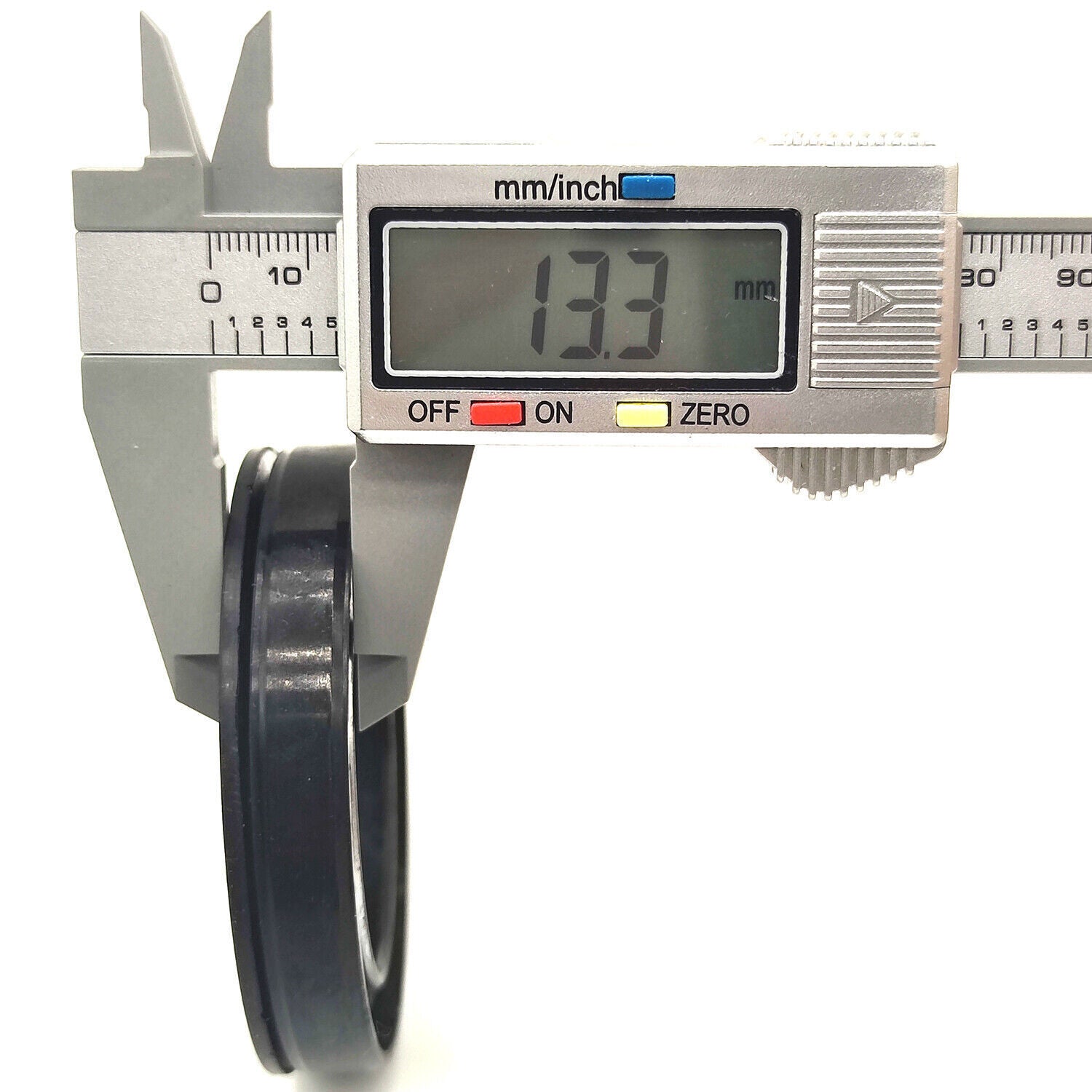 Front Axle Oil Seal for Kubota M8540HDNB-1 M8540HDNBC M8540HDNBC10 M8540HDNBPC