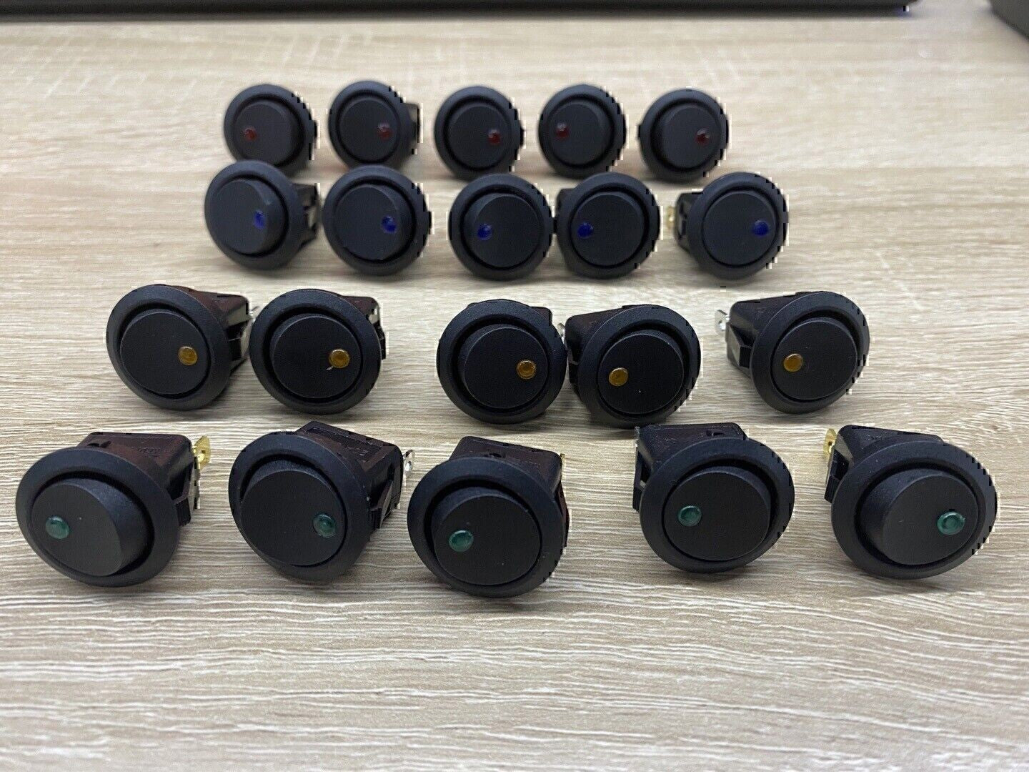 20pc ROCKER SWITCH Toggle 12V Led Light Car Auto Boat Round ON/ OFF SPST 20 AMP
