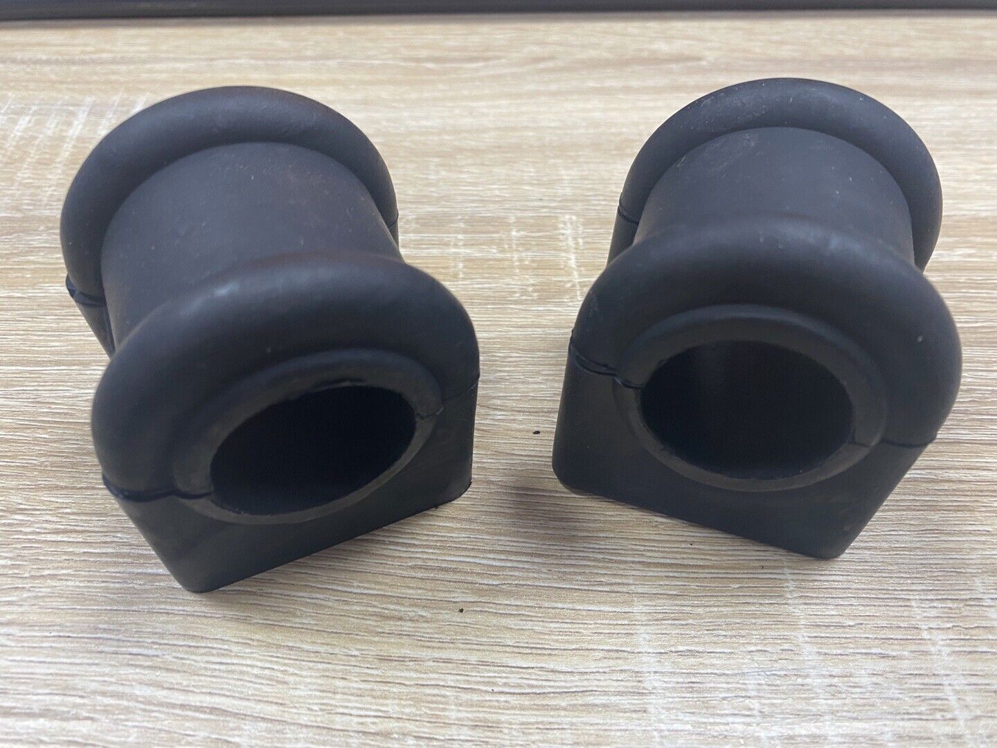 2Pcs Front Sway Bar Bushing Set for Dodge Durango Jeep Grand Cherokee 2011-2020
