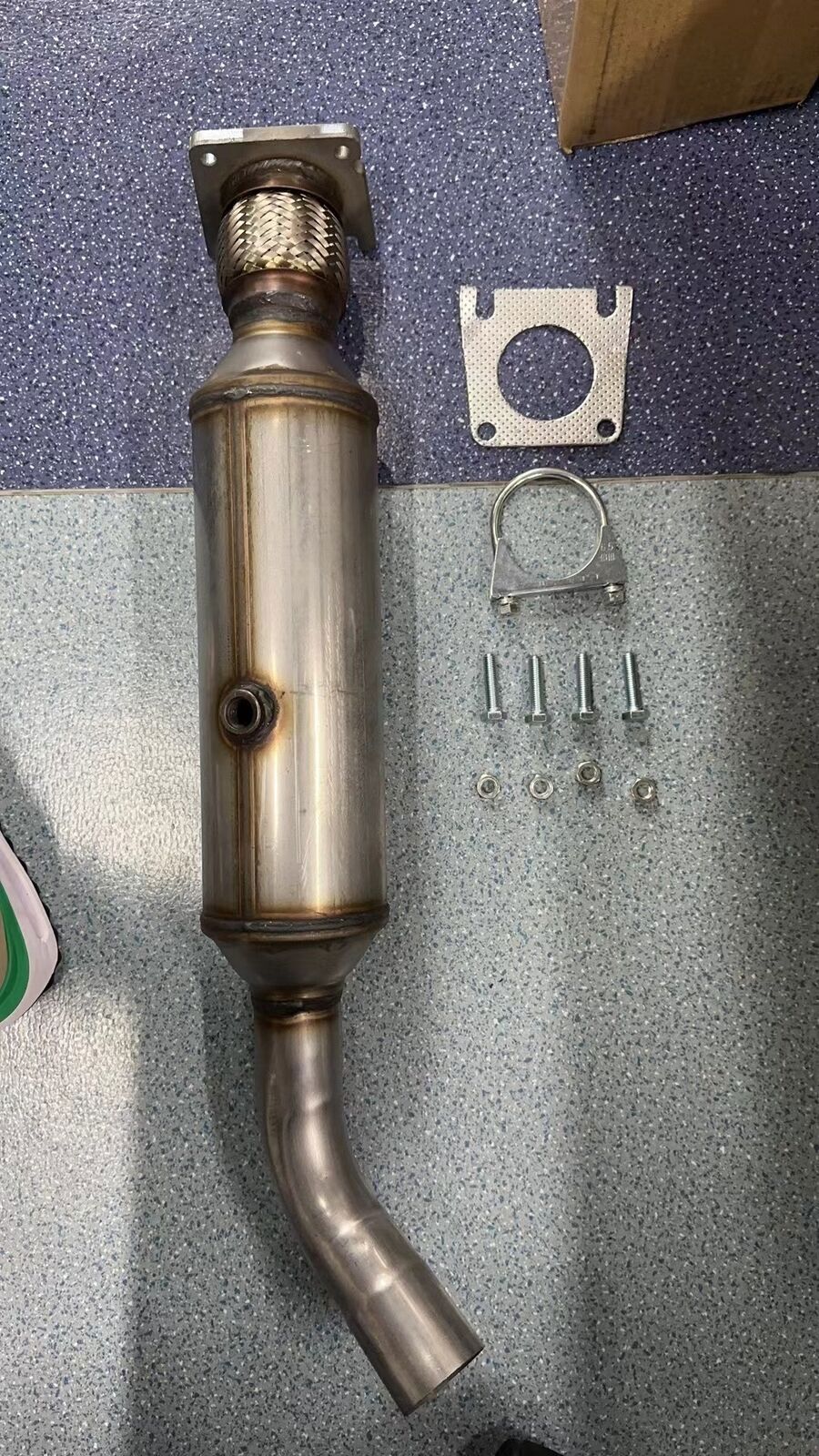Catalytic Converter w/O2 Sensor For Dodge Grand Caravan 3.3L 3.8L 2008 2009 2010