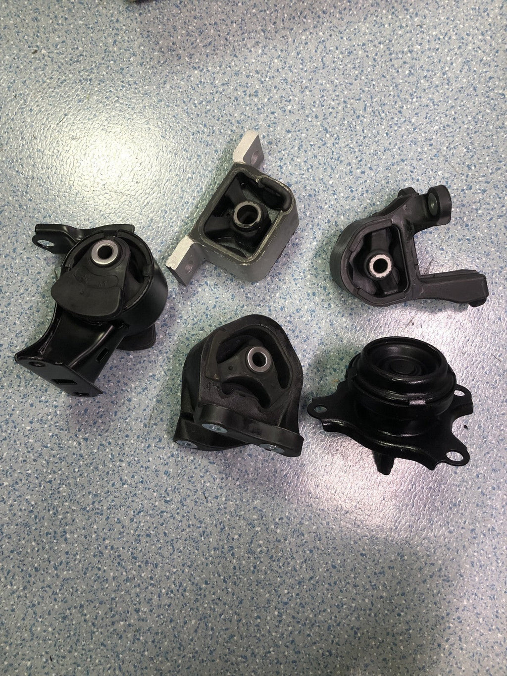 5pcs Engine Motor Mount Set for 2002-2006 Honda CR-V 2.4L 4WD Automatic Trans