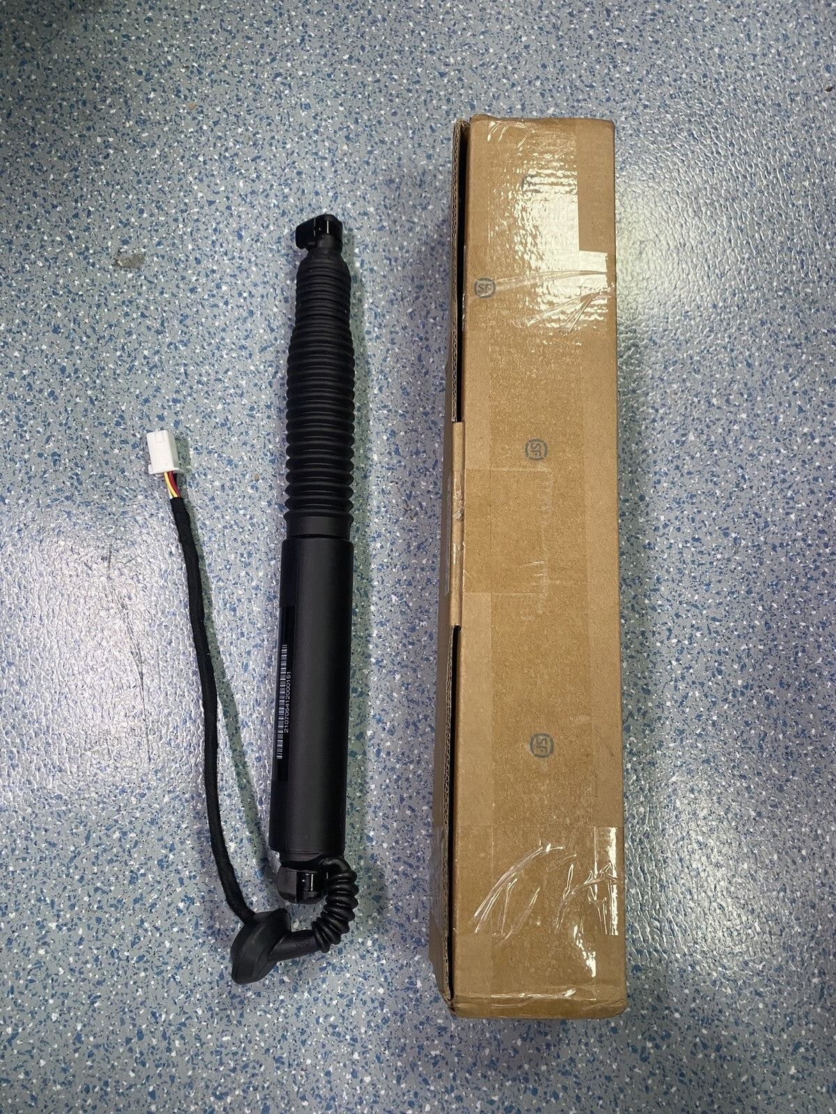 Left Driver Side Power Lift Support Strut For 2021-23 Tesla Model 3 1551488-99-B