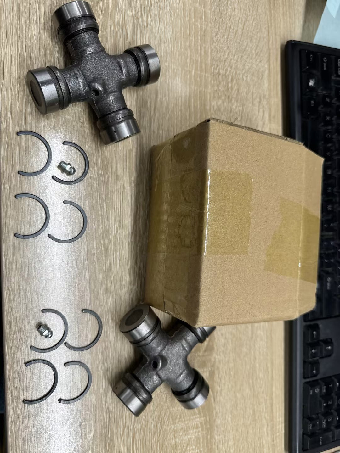 2x Premium Driveshaft Universal Joints Pair Front / Rear Moog 534G Greaseable