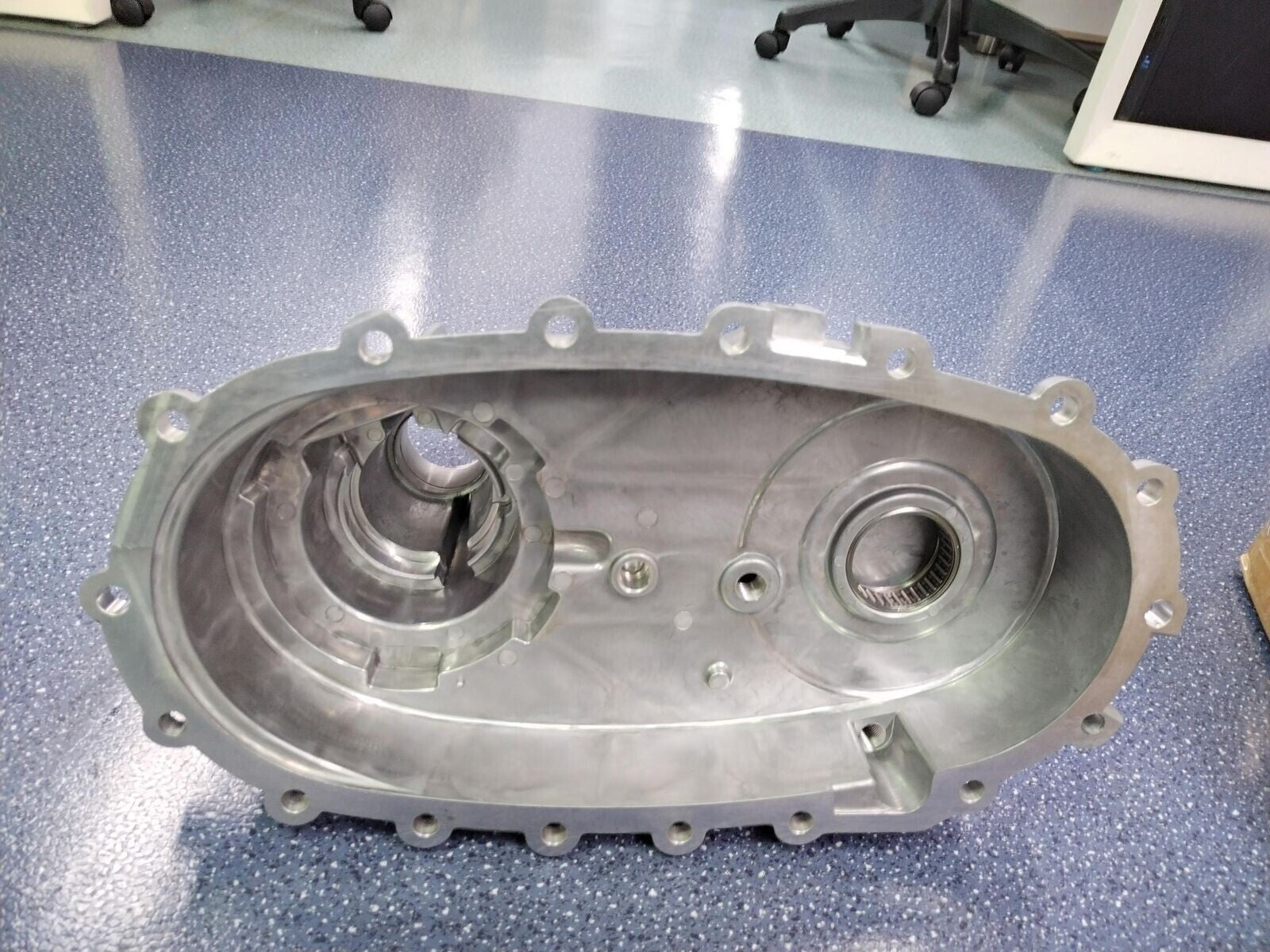 TRANSFER CASE HALF REAR（REINFORCED) NV 261 XHD NP 261 XHD NV 263 XHD NP 263 XHD