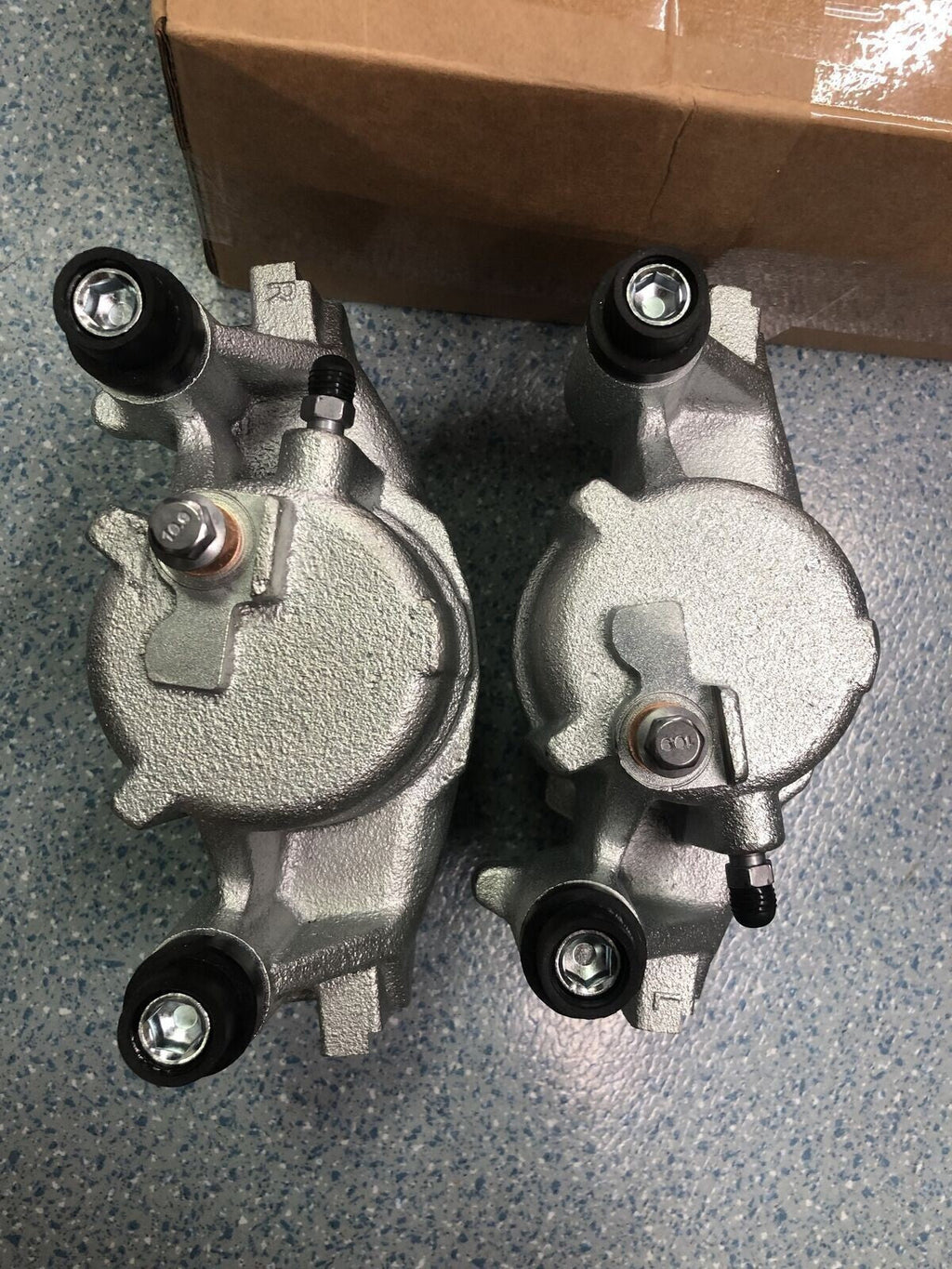 Front Brake Caliper Kit for Ram 1500 Tahoe Yukon C1500 C2500 Express Savana 1500