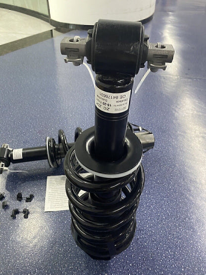 Pair Front Shock Struts Assys For Escalade Tahoe GMC Sierra Denali 1500,84176631