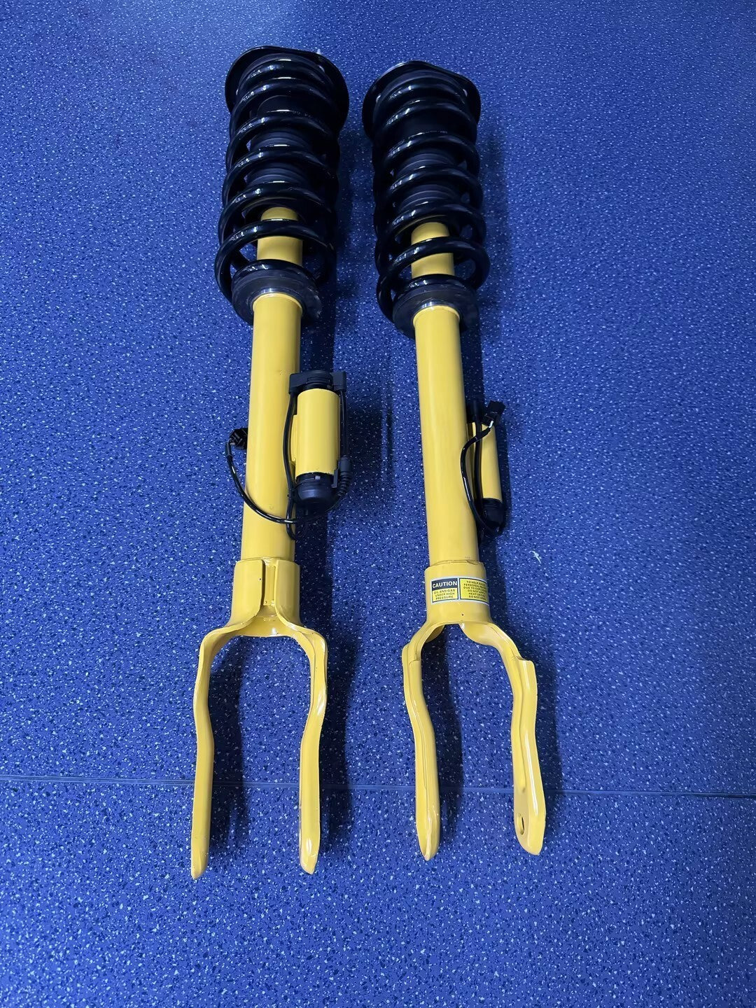 2 Front Shock Struts w/ Electric For Jeep Grand Cherokee Overland SRT8 2012-2015