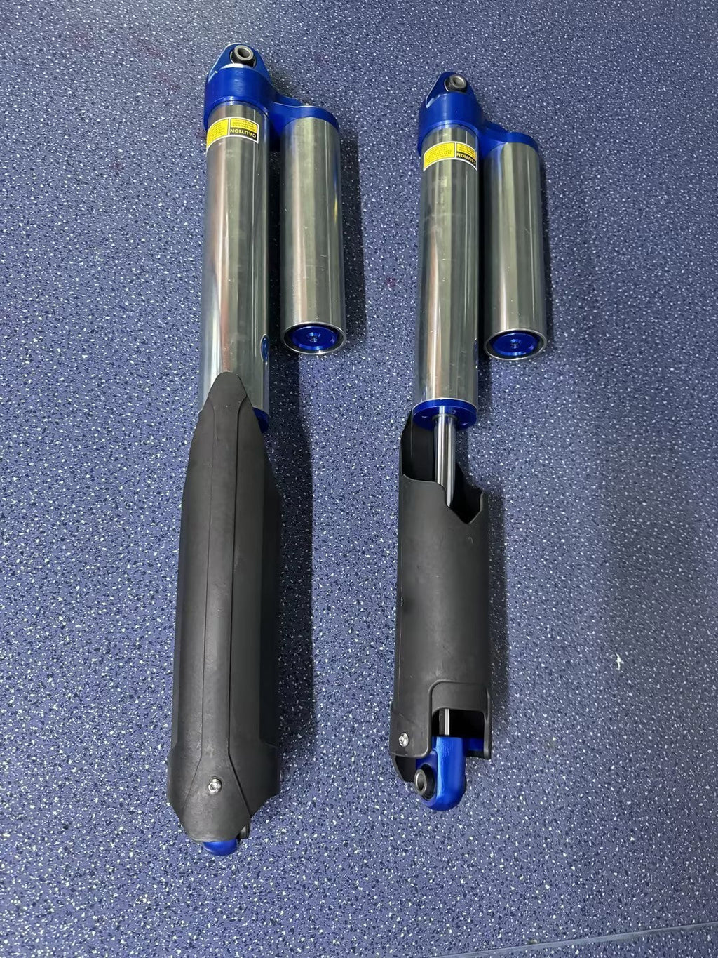 2 Rear Shock Absorbers Air Struts Fit Ford F150 SVT Raptor 2010-2014 BL3Z18125L