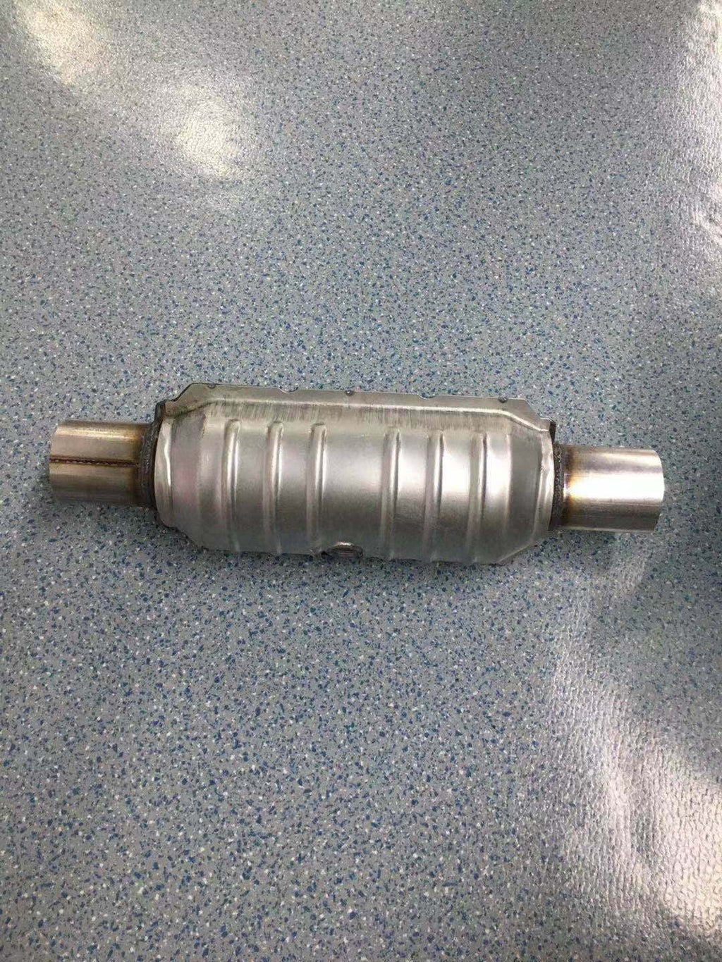 Weld-On 2.5" UNIVERSAL Three-way Catalytic Converter Cat US* Fast Shipping