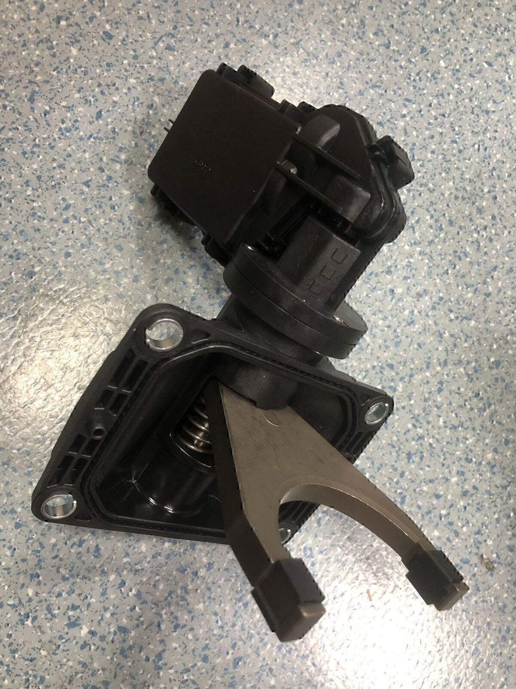 Front For Dodge 2013-2018 Ram 2500 3500 4WD Axle Disconnect Actuator Fork US