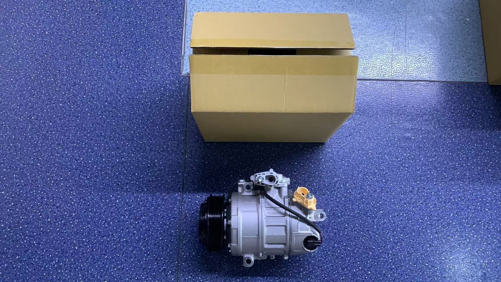 AC Compressor fit for 2013-2018 Ford Explorer Lincoln MKS MKT MKZ 3.5L / 3.7L