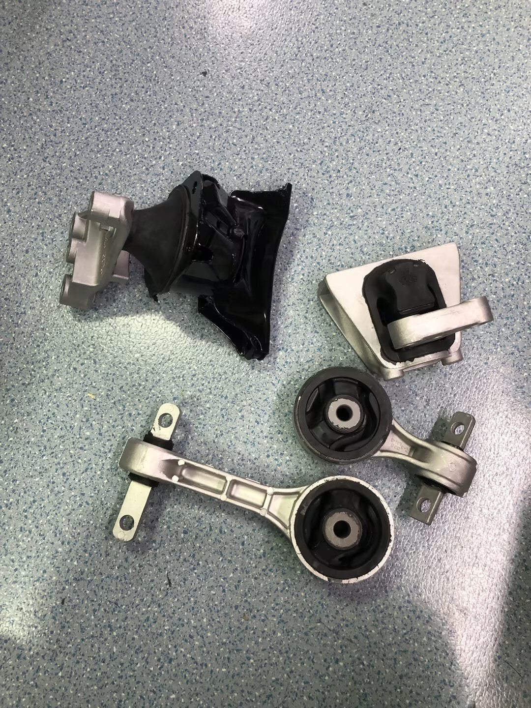 4Pcs Transmission Engine Motor Mount Fit 2006-2011 Honda Civic 1.8L For Manual
