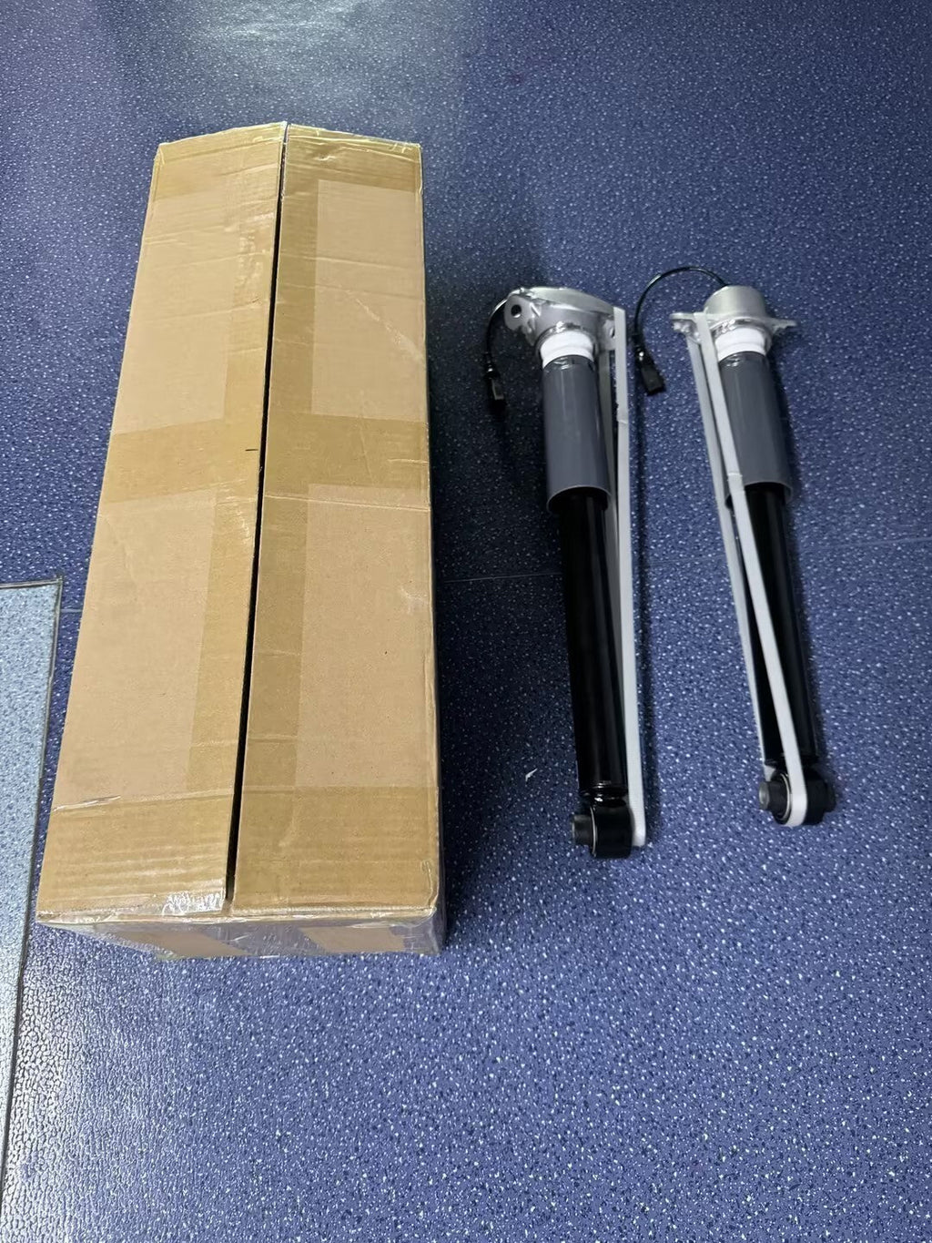 2* Rear Shock Absorbers w/Magnetic For Audi A3 S3 RS3 Quattro 2015-22 8V0513021