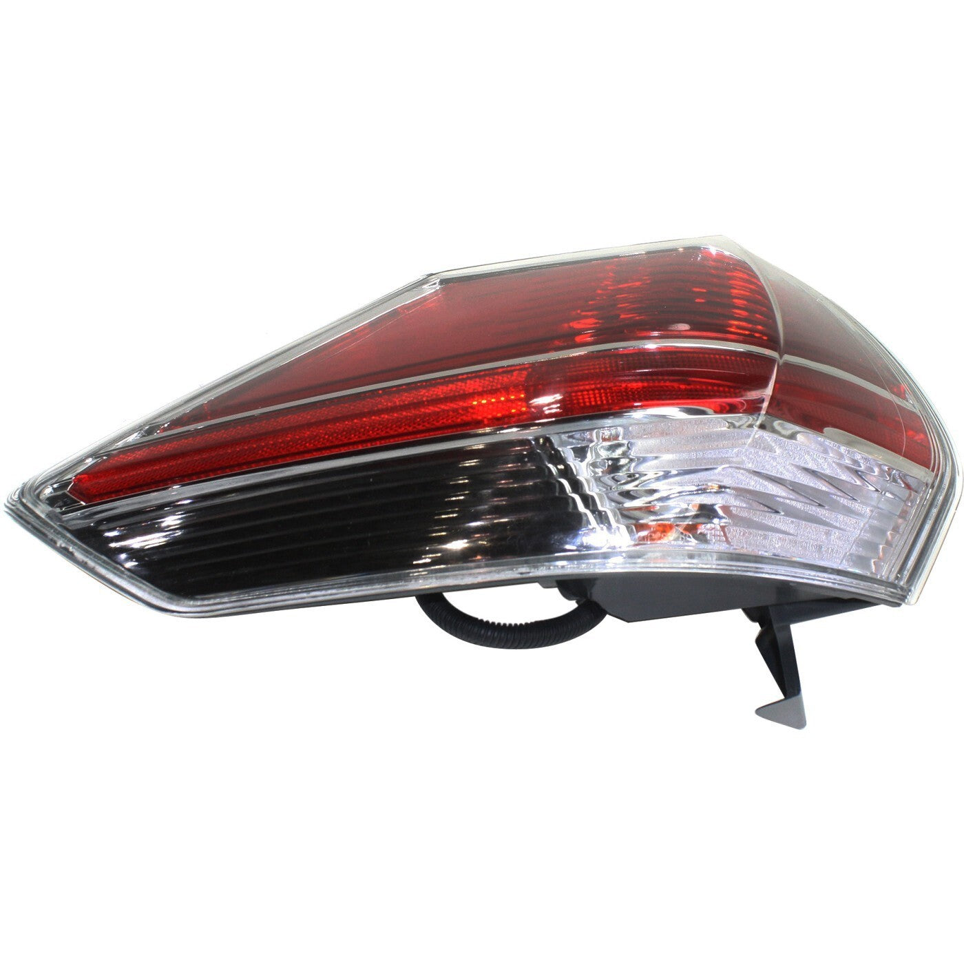 Tail Light For 14 Nissan Rogue Driver Side Outer Body Mounted