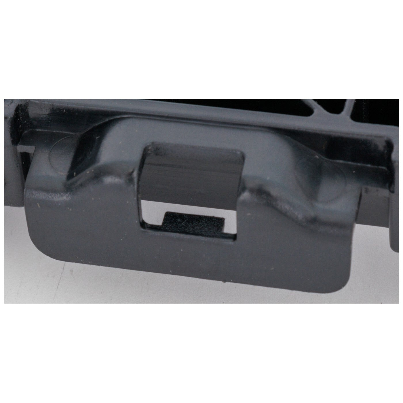Bumper Face Bar Brackets Retainer Mounting Braces Set of 2 Sedan for 300 Pair