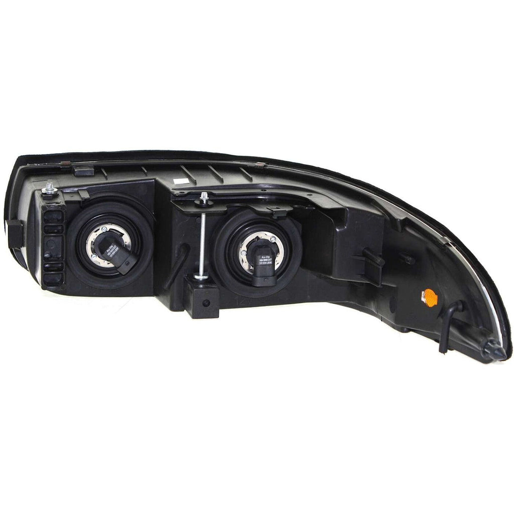 Driver and Passenger Side Headlight For Buick LeSabre 2000-2005 Halogen w/ Bulbs
