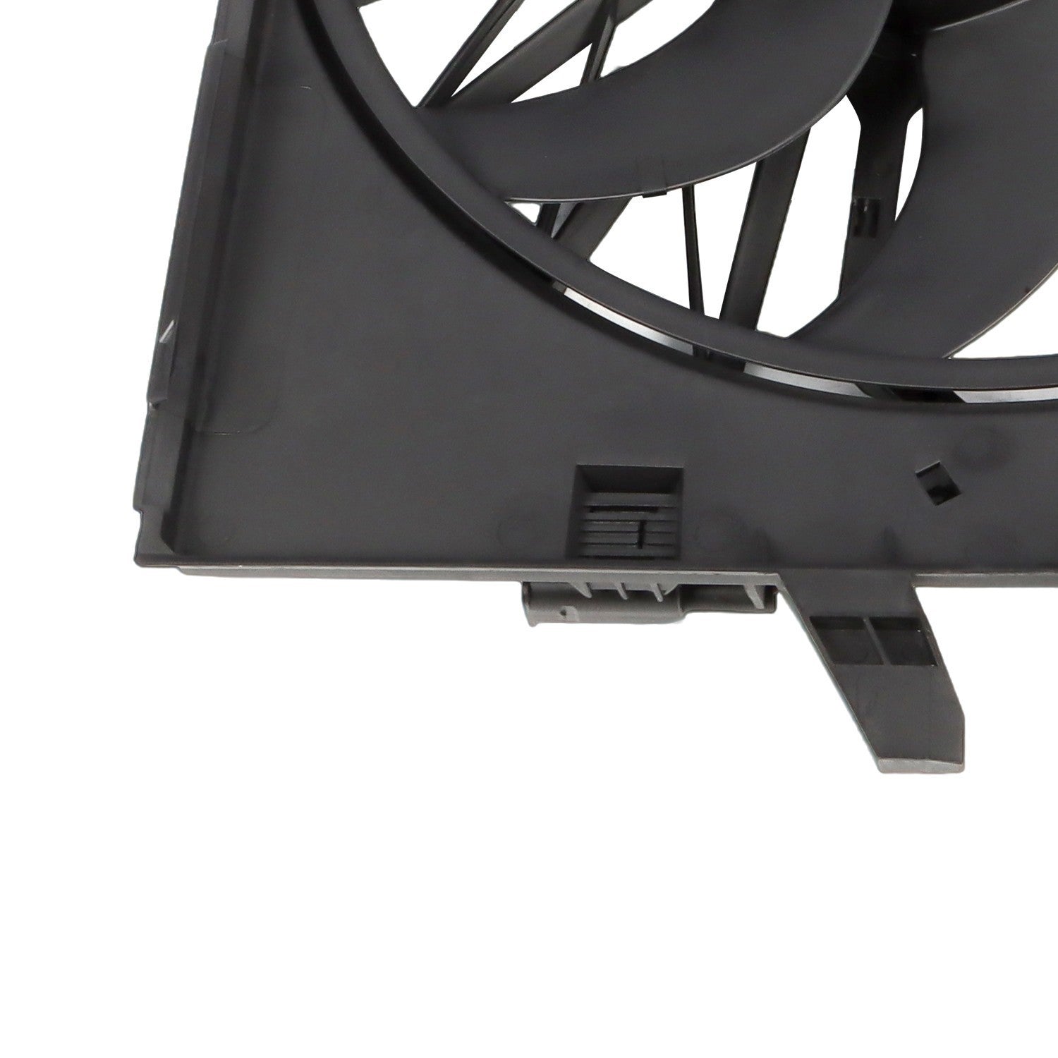 BMW 04-09 Radiator Cooling Fan Assembly for 525i 530i 528xi 750i 645Ci 621-211