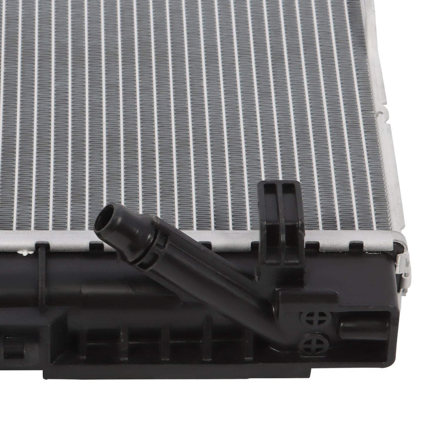 Radiator Without Oil Cooler for 2017-2018 BMW 530i 540i 740i xDrive L6 3.0L