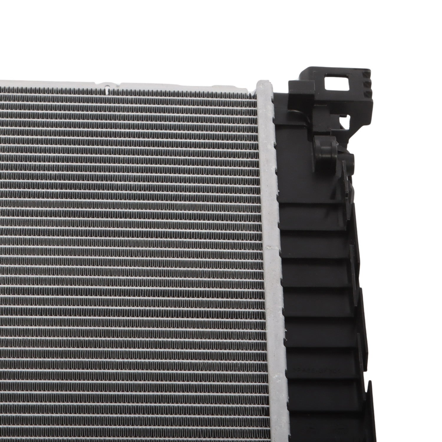 Radiator Without Oil Cooler for 2017-2018 BMW 530i 540i 740i xDrive L6 3.0L