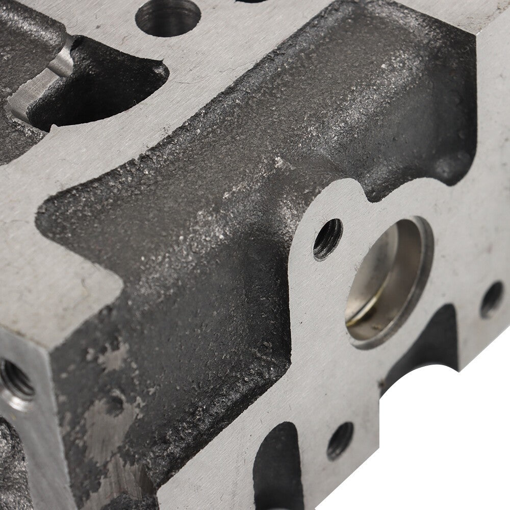 Kubota V1902 Cylinder Head 17345-03040 15476-03043 for Bobcat 231 L3350