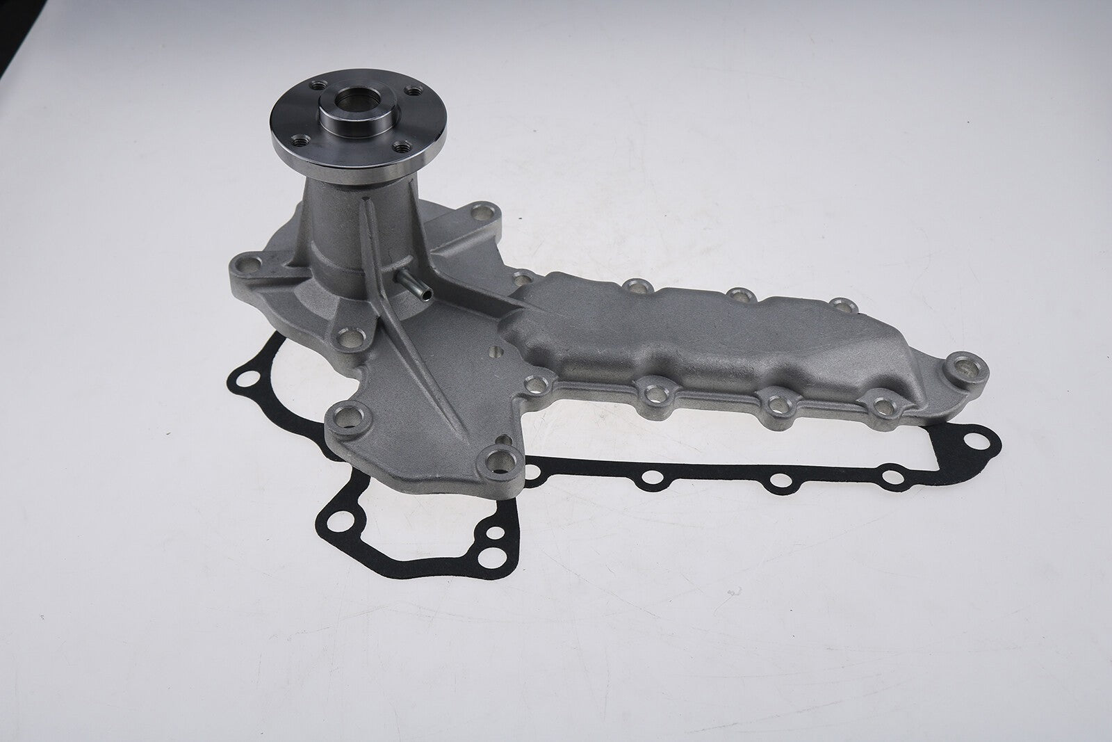 Water Pump E5627-73031 E5627-73411 for Kioti CK25 CK27 CK30 Tractor LK3054