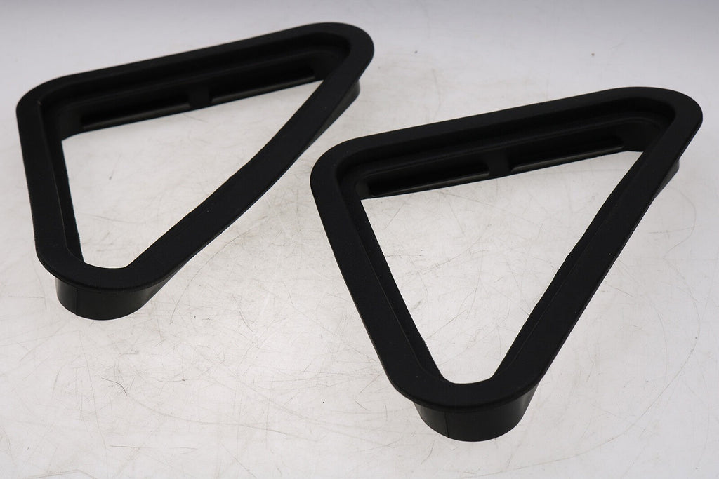 2X Headlight Housing Bezel 6674402 for Bobcat T140 T180 T190 T200 T250 T300