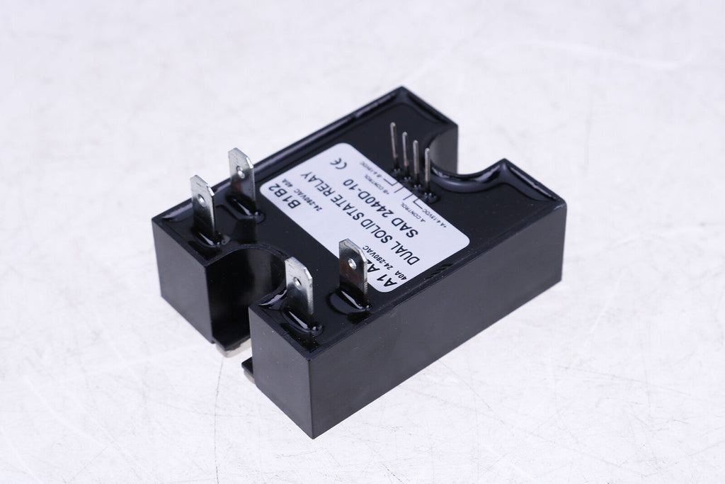 NEW Dual SSR 4-15VDC Input 24-280VAC Output 40A Solid State Relay D2440D-10