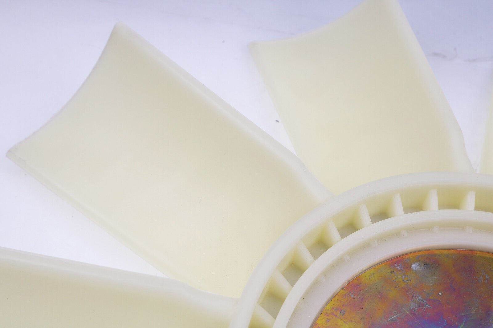 New Plastic Fan 449100-18 for Cummins 4BT Engine Replacement Part