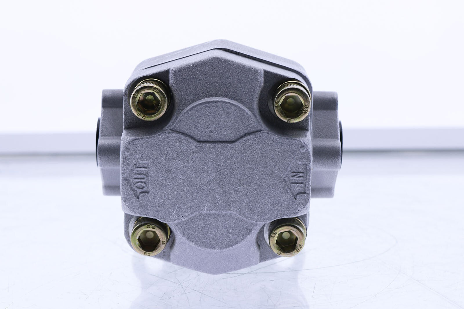 Hydraulic Pump 194130-41120 for YANMAR YM2001 YM2002 YM2010 YM2200 YM2301