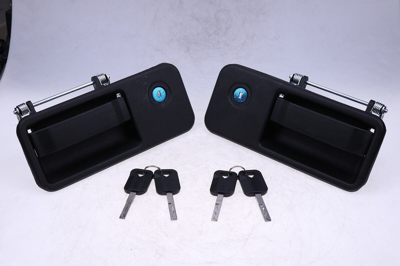 Volvo VNL Truck Door Handle Set Left & Right Side 20398466 20398467