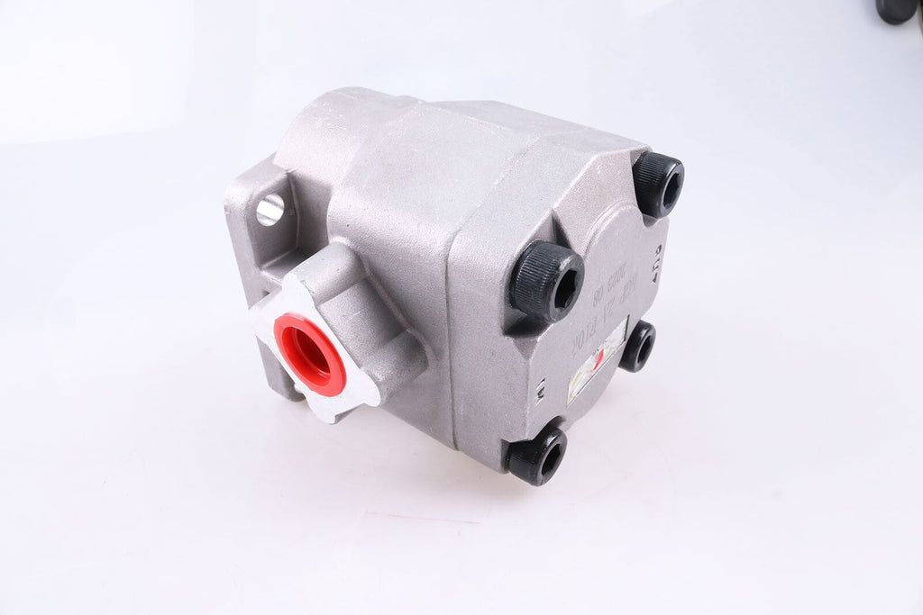 Hydraulic Oil Pump 67810-76100 76102 for Kubota B8200 B1750 B1550 B1600