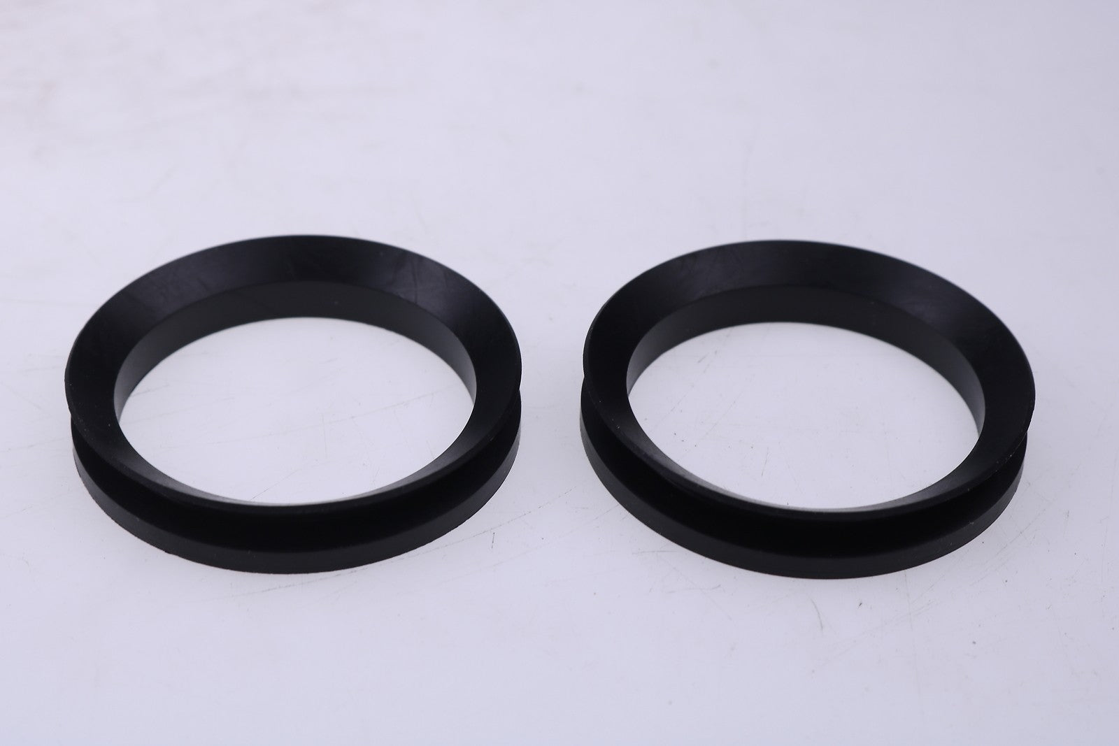 2X Lower Tilt Pivot Pin Seal 6654117 for Bobcat 753 763 773 7753 863 864