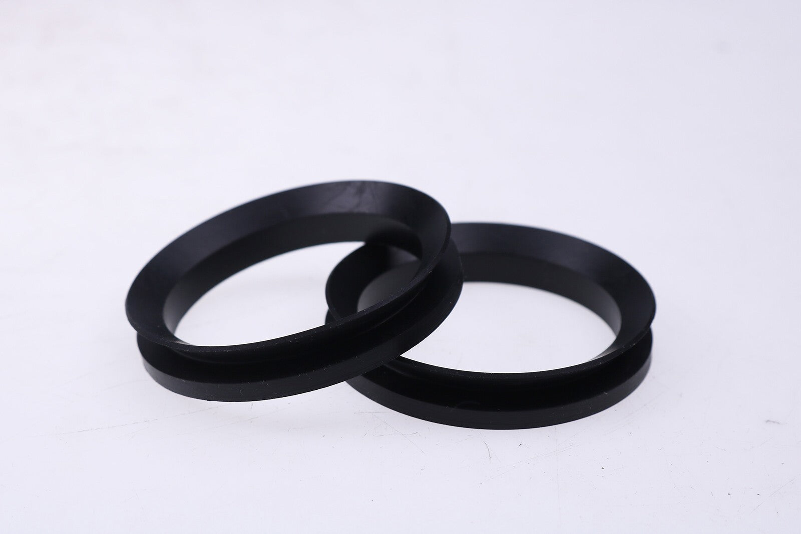 2X Lower Tilt Pivot Pin Seal 6654117 for Bobcat 753 763 773 7753 863 864