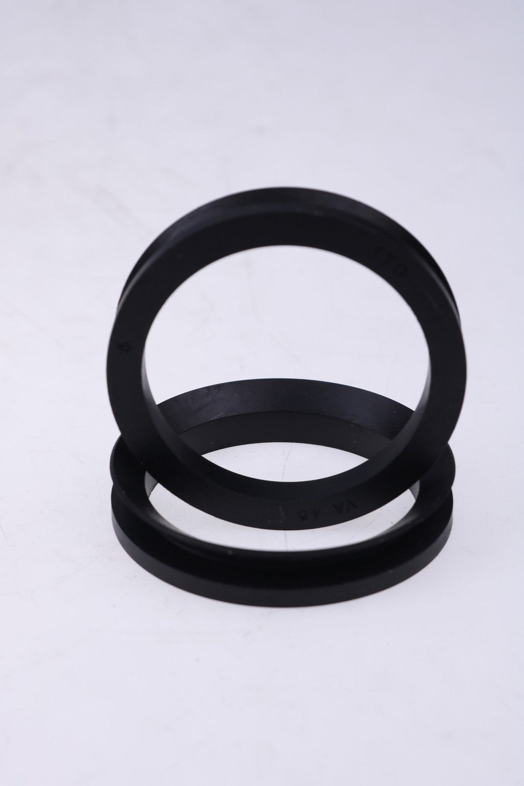 2X Lower Tilt Pivot Pin Seal 6654117 for Bobcat 753 763 773 7753 863 864