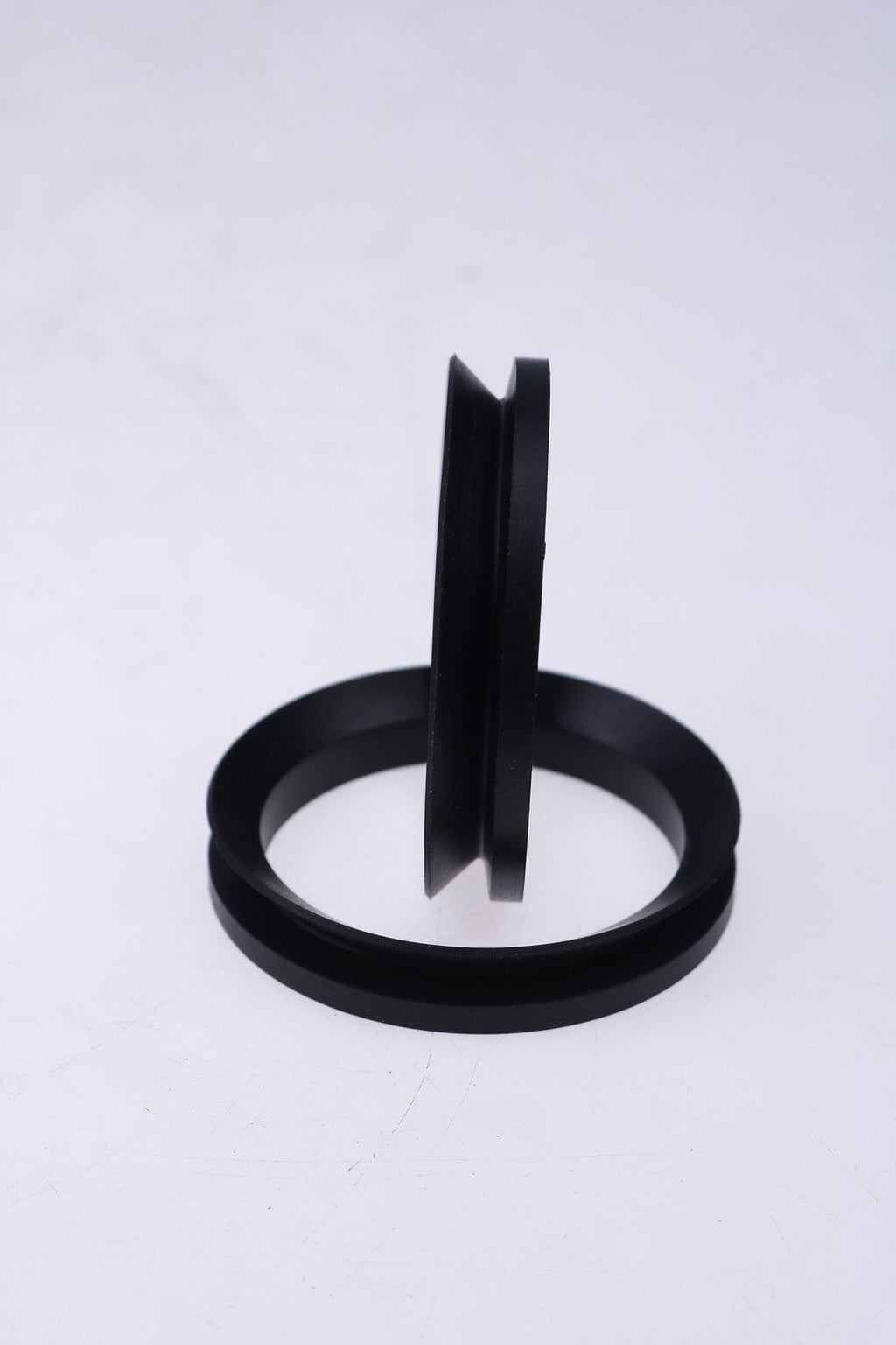 2X Lower Tilt Pivot Pin Seal 6654117 for Bobcat 753 763 773 7753 863 864