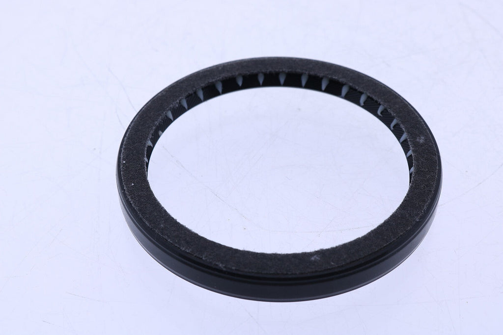 2 Rear Oil Seal 16241-04460 for Kubota D1105 V1505 V1305 Engine KX41-2 U25S