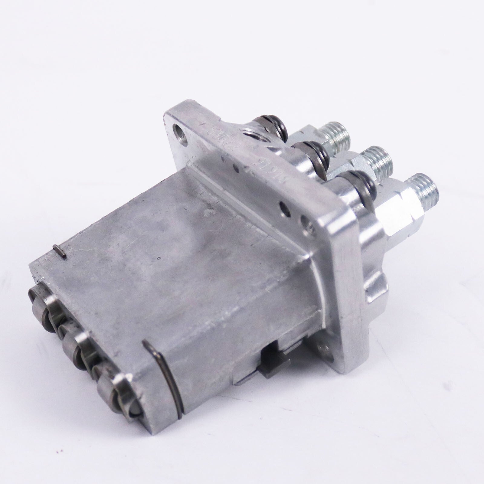 Fuel Injection Pump 6670432 For Bobcat MT52 320 323 Kubota Engine D722 D902 D782