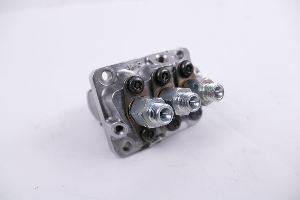 Fuel Injection Pump 6670432 For Bobcat MT52 320 323 Kubota Engine D722 D902 D782