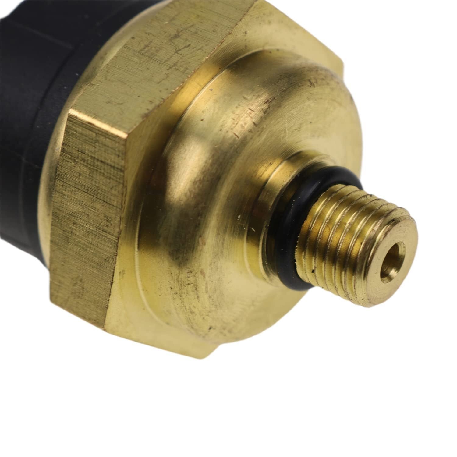 Oil Pressure Sensor 6674315 for Bobcat A220 A300 S130 S150 S160 S250 T250 T300