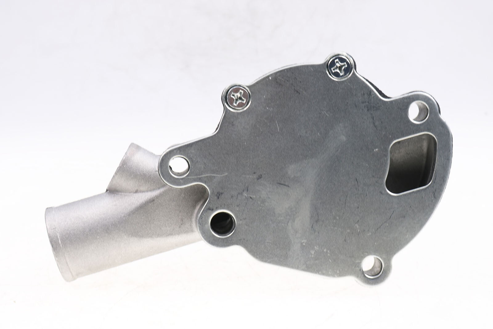 Water Pump MM401402 Fits Bolens G152 G172 Fits Case IH 234 235 244 MM409303