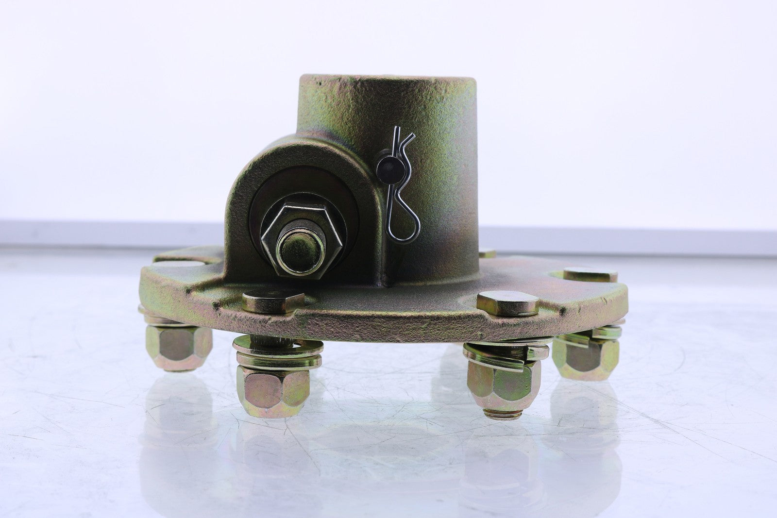 Fits Kubota B1550 B1700 B1750 B2100 B2400 H6640-17300 67401-17453 Rear Hub